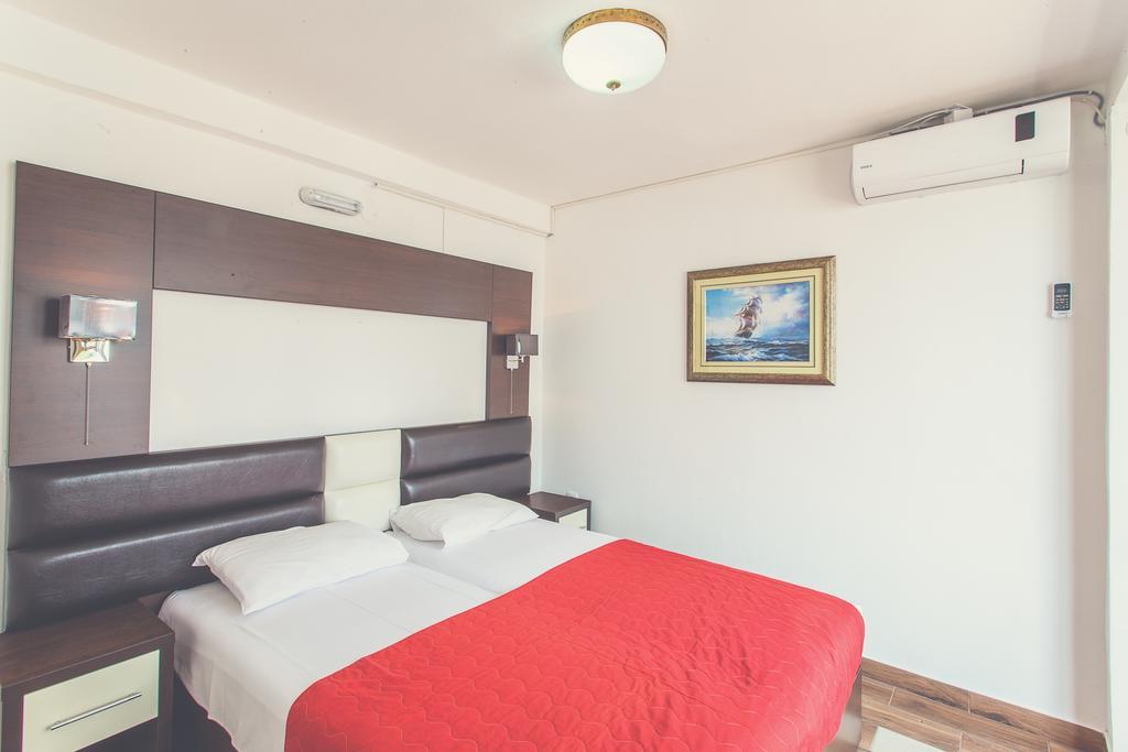 David Apartments And Rooms Dobra Voda Zewnętrze zdjęcie